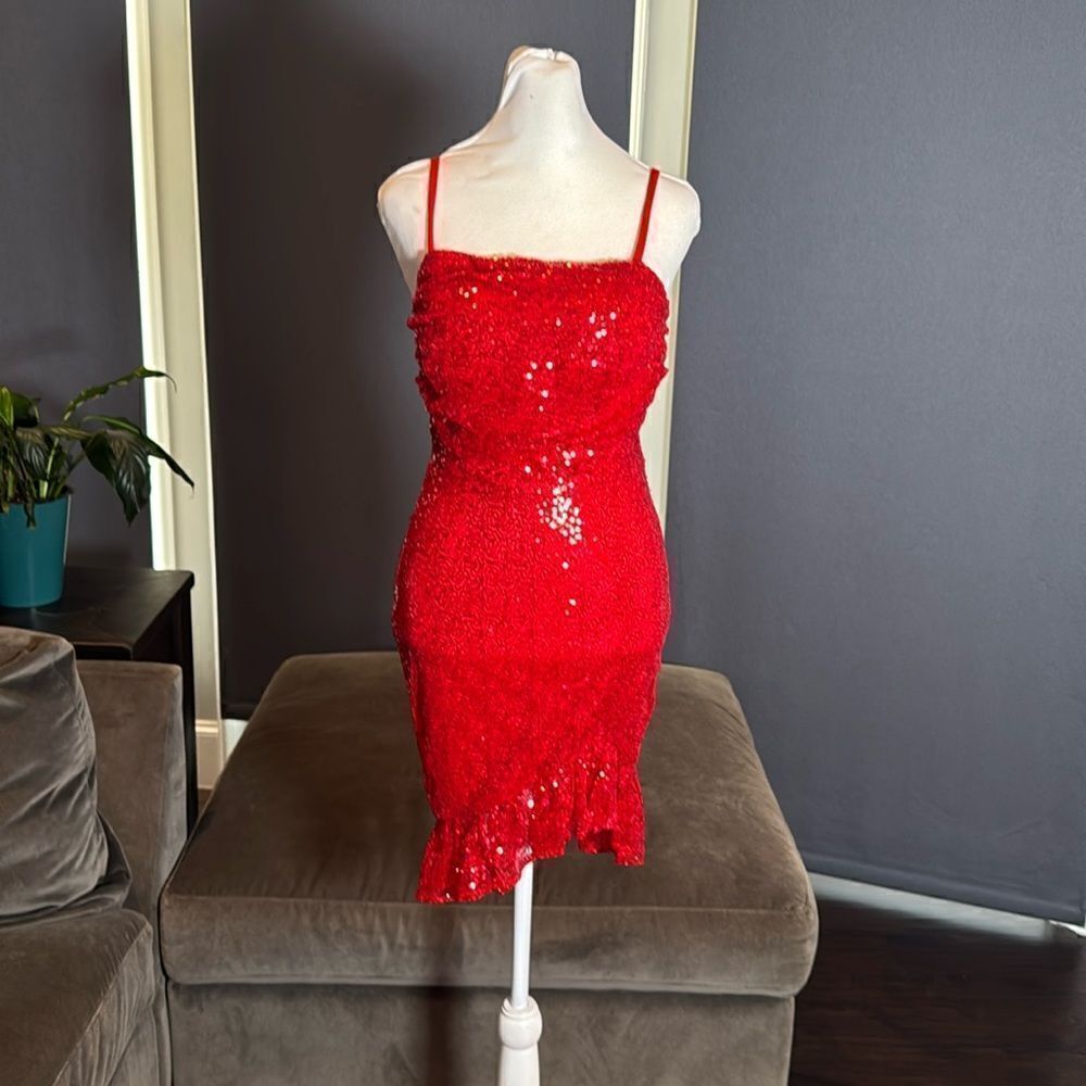 Women’s Red Sequined Short Homecoming Party Dress Ruffle Hem Corset Back Size 2